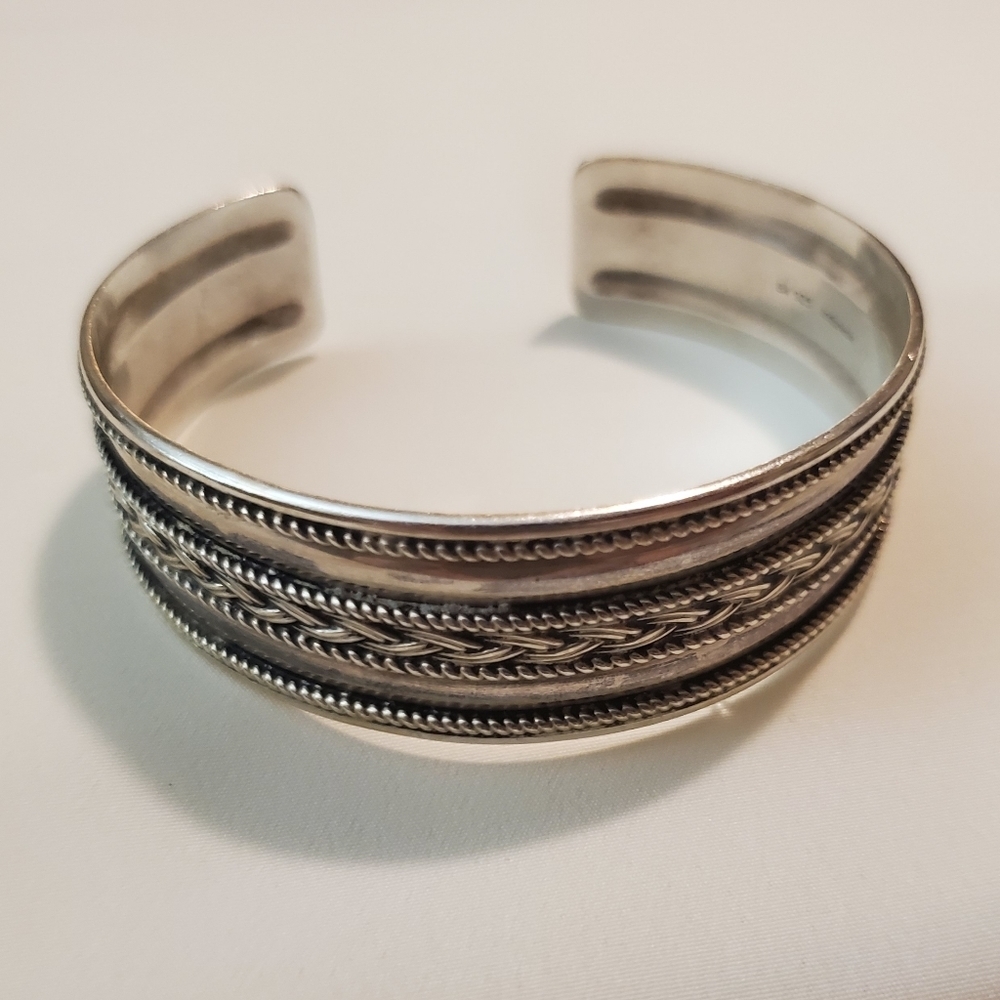 Sterling silver 925 Balinese-style bangle cuff